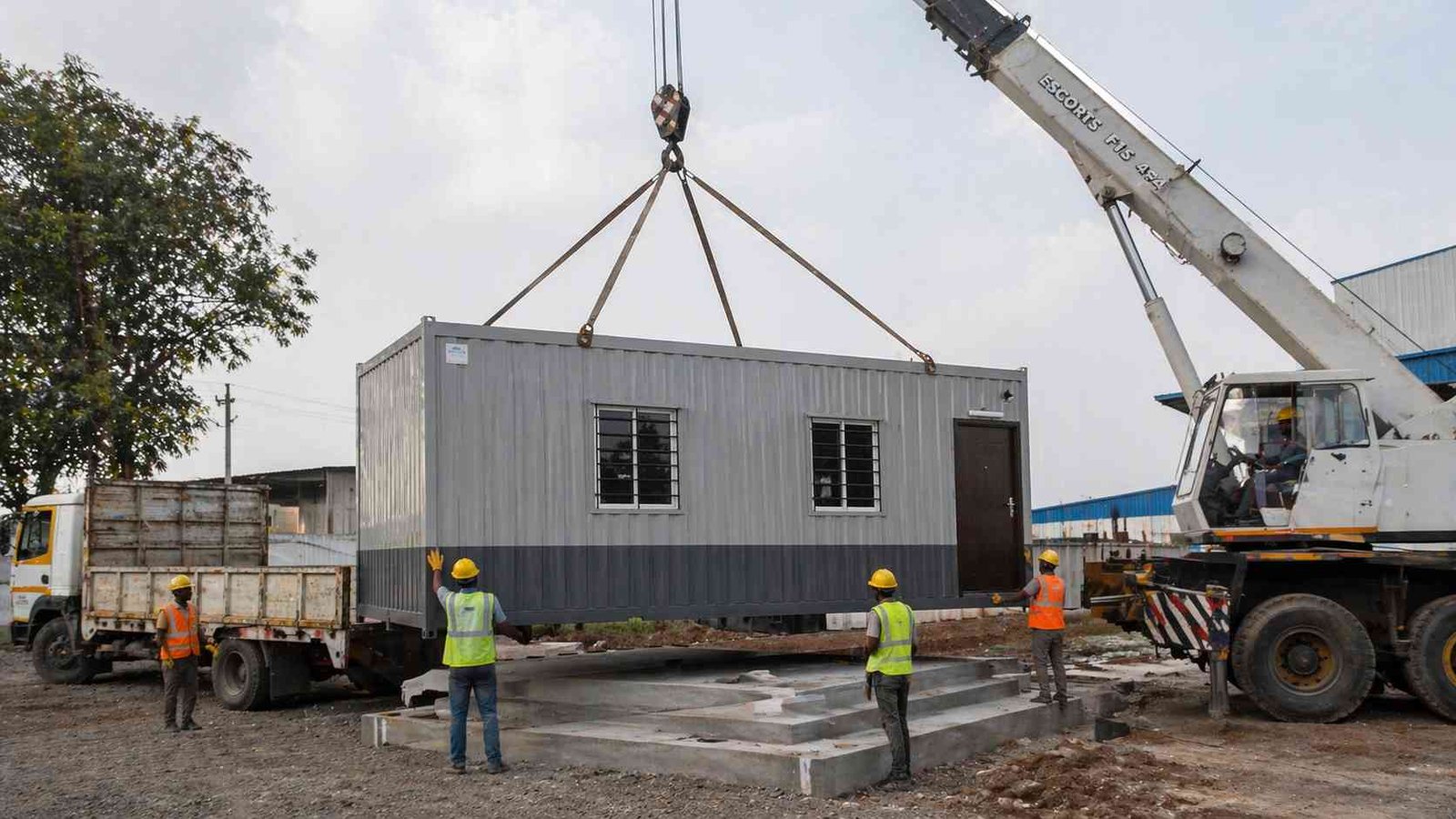portable office cabin crane installation delivery South India SAMAN